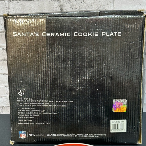 NEW ORLEANS SAINTS Santa’s Ceramic Cookie Plate - Picture 6 of 8